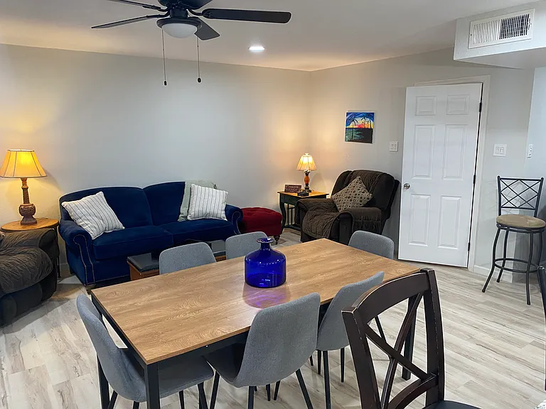 1240 E Verlea Dr — Photo 5