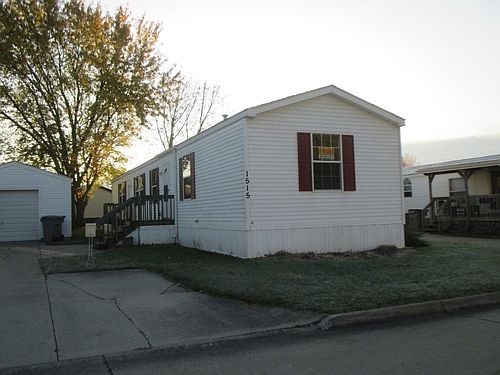 5th image of 1515 SE Summer Park Dr
