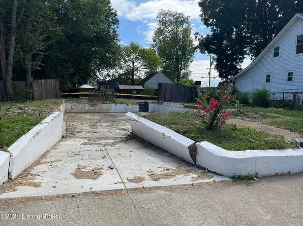 4633 S 1st St, Louisville, KY 40214