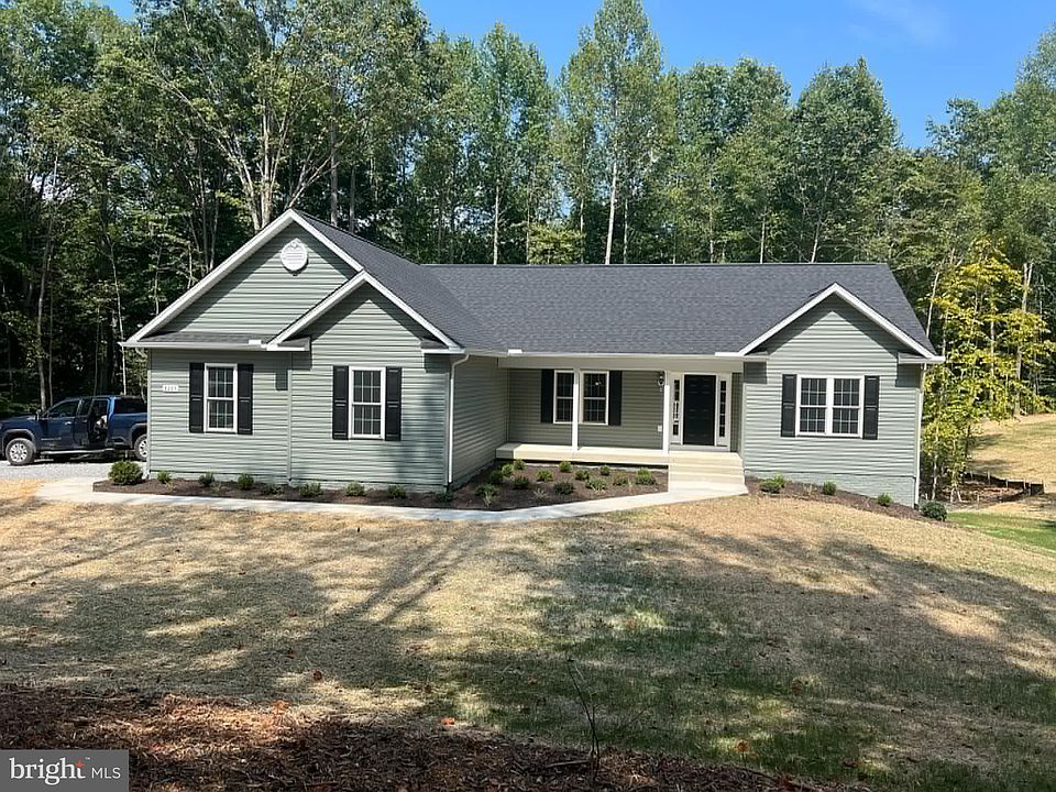 1st image of 8225 Robert E Lee Dr