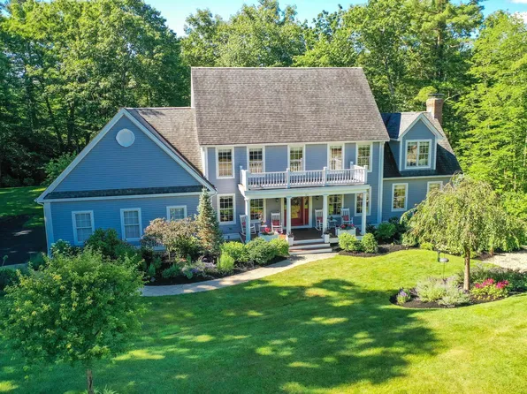 21 Runaway Road, Newfields, NH 03856