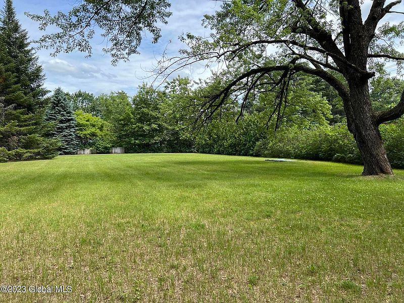 4th image of 446 Luzerne Road