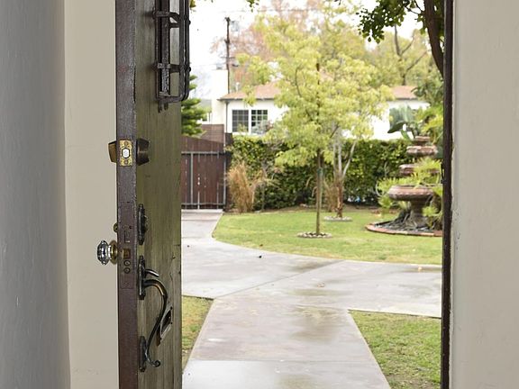 3rd image of 5229 Strohm Ave
