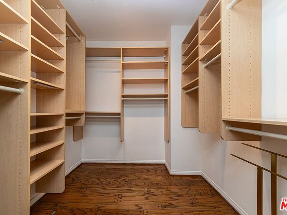 5th image of 1138 21st St APT 2