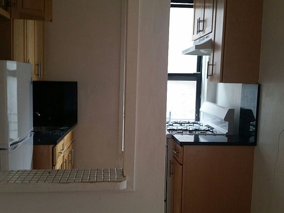4th image of 214 W 92nd St APT 77B