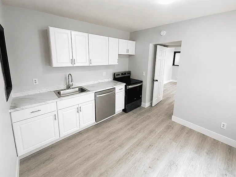 249 Lexington Ave #249 — Photo 2