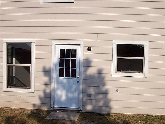 2nd image of 8522 Village Hollow Ln
