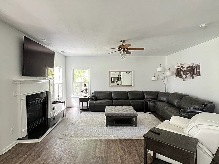 812 Bryson Arch — Photo 9