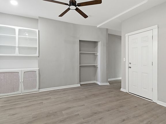 2nd image of 2322 Callow Ave #2