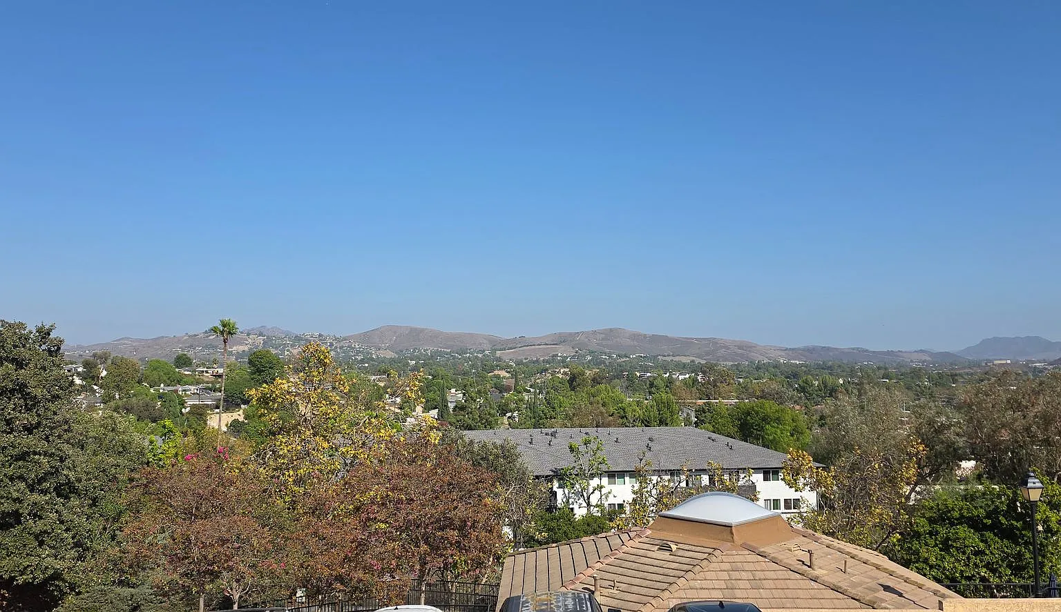Thousand Oaks Town Home with Amazing Views Including a Two Car Garage — Photo 3