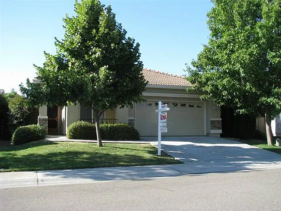240 Rick Heinrich Cir photo 1