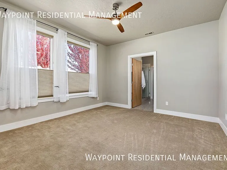 1415 E Lone Creek Dr — Photo 25