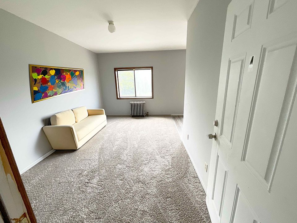 1st image of 2921 S Saginaw St APT 4