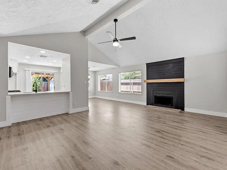3535 Nutwood Ln — Photo 5