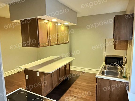2nd image of 113 S Hanover St APT 4