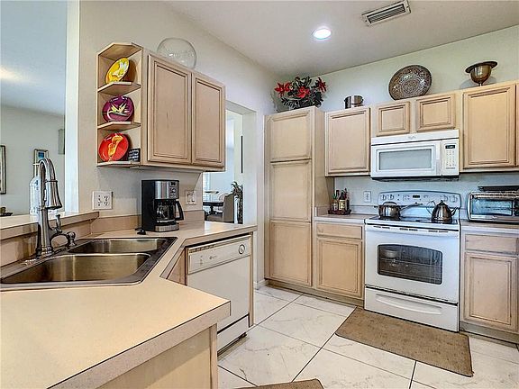 5th image of 11054 Cypress Trail Dr