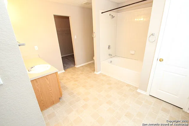 9715 Amber Ledge — Photo 30