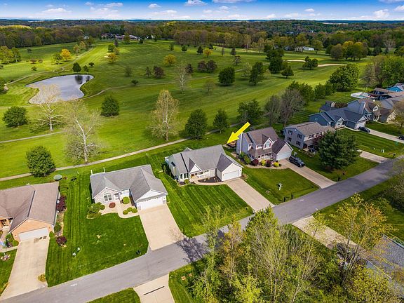 5th image of 868 Fairway Dr