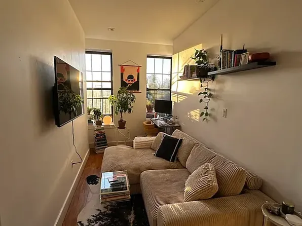 418 Melrose St APT 2R, Brooklyn, NY 11237