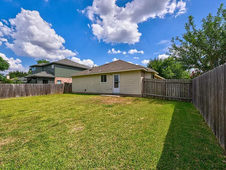 129 Dove Song Dr — Photo 26