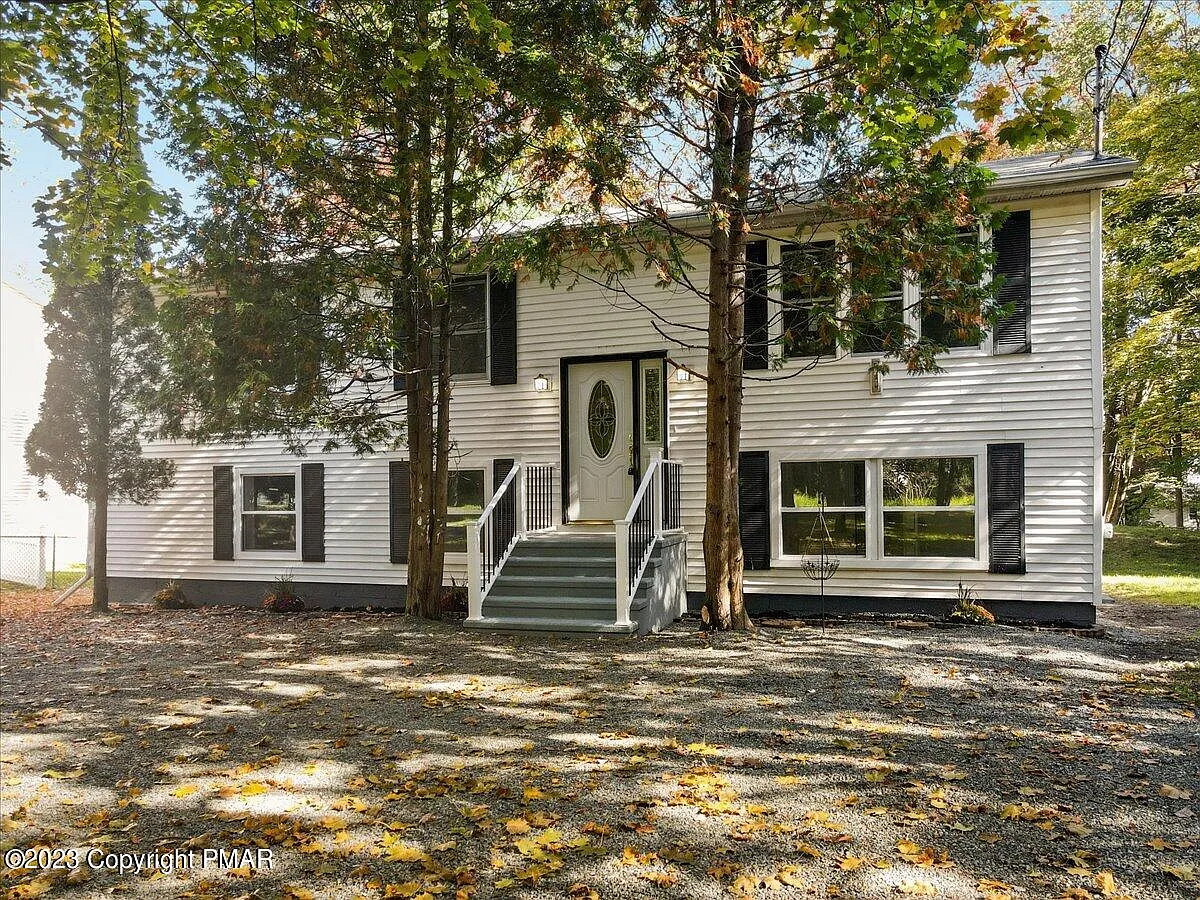 6274 Laurel Rd photo 1
