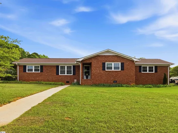 111 Merri Ln, Easley, SC 29642