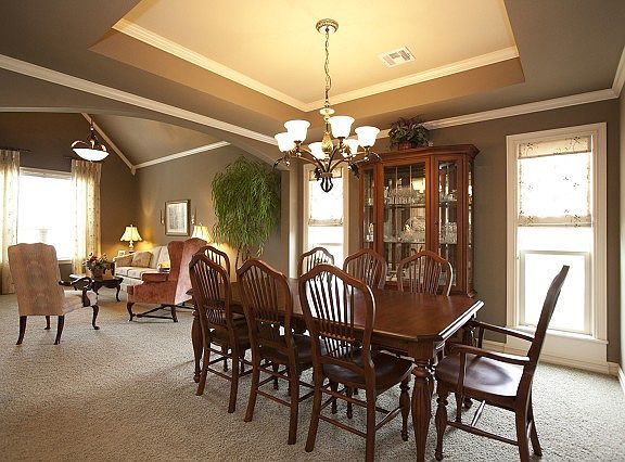 Crowned Trey Ceiling in Formal Dining