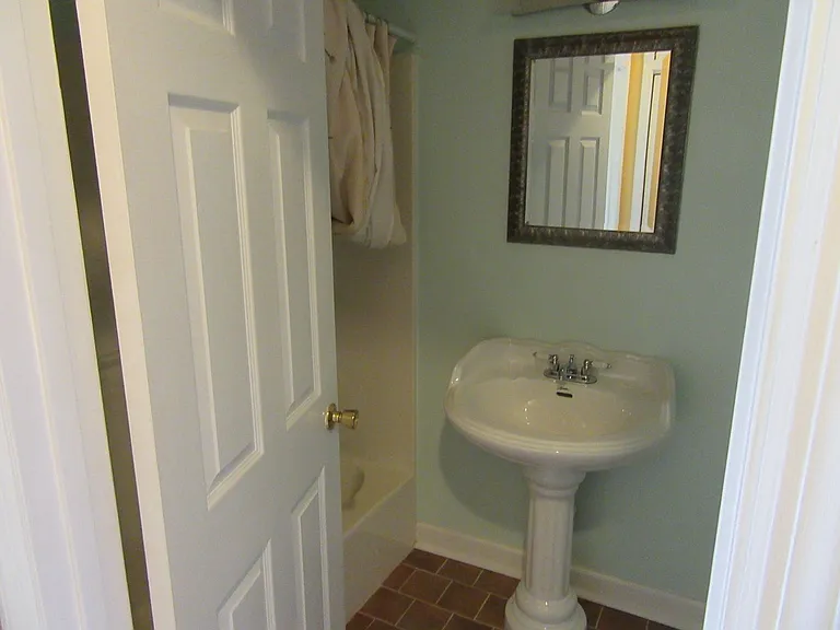820 Premier Dr — Photo 19