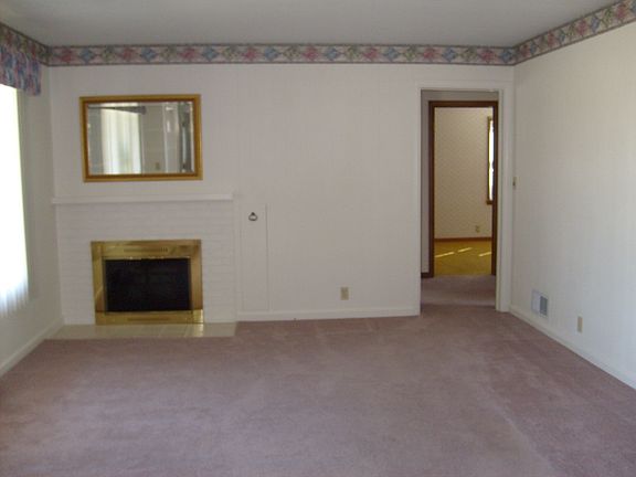 3rd image of 175 Saint Clair Ave