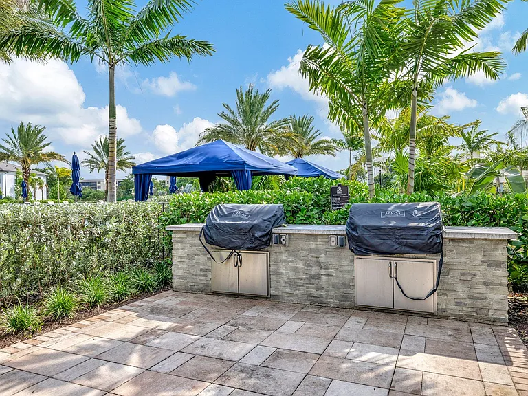 4651 Pinehurst Trl E — Photo 61