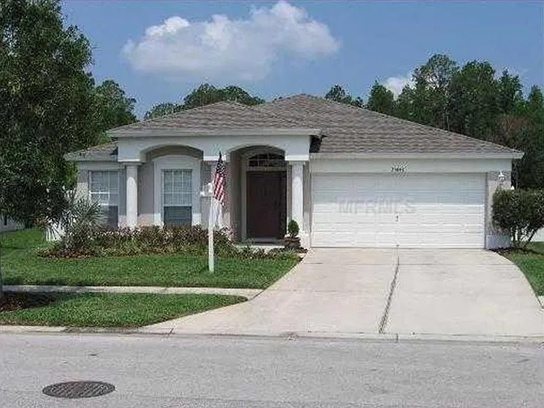 3 bed, 1505 sqft, $2,075 — Photo 1