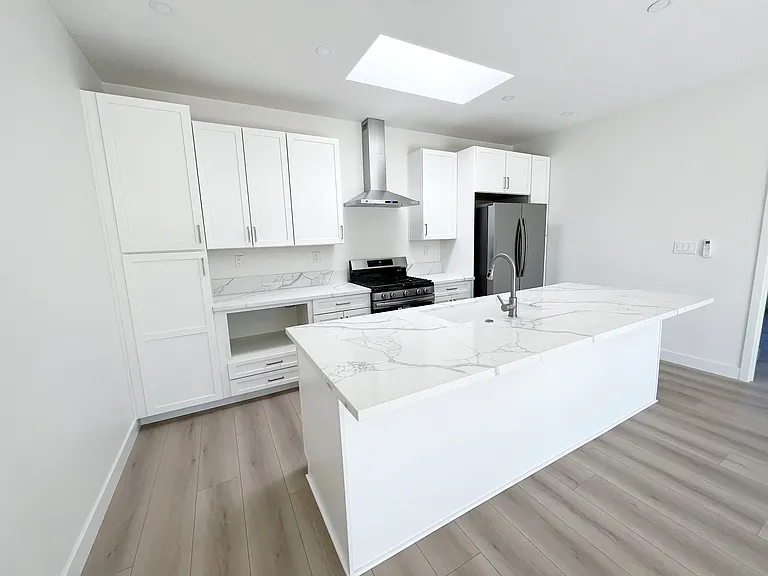 637 Pine Tree Ln — Photo 6