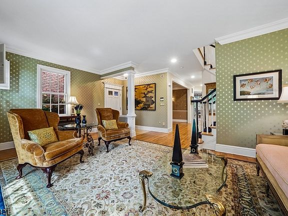 5th image of 25 Norwood Avenue Unit 2 #2