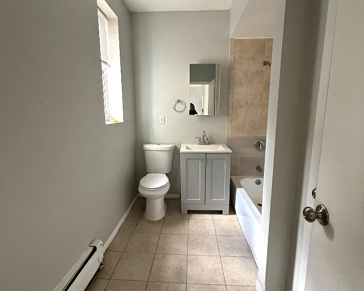 32 Beech St #C3 — Photo 8