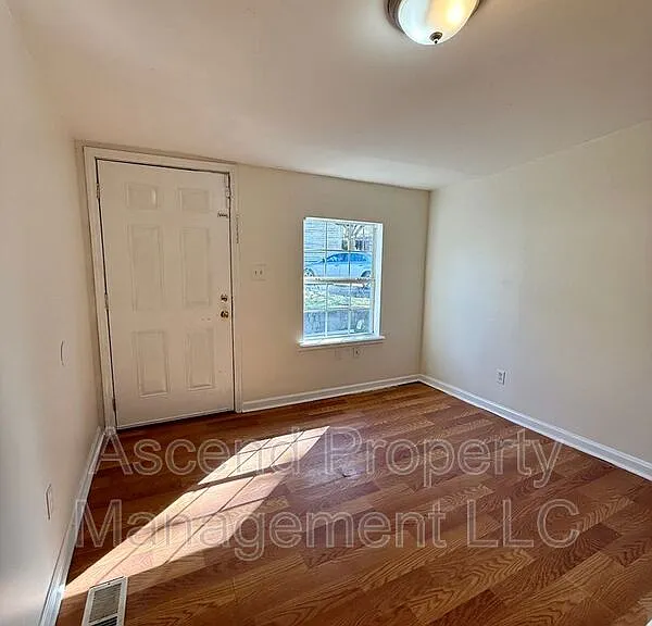 3208 Dodds Ave #B — Photo 11