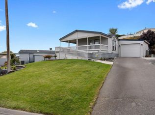 77 Ridgecliff Dr, Richland, WA 99352