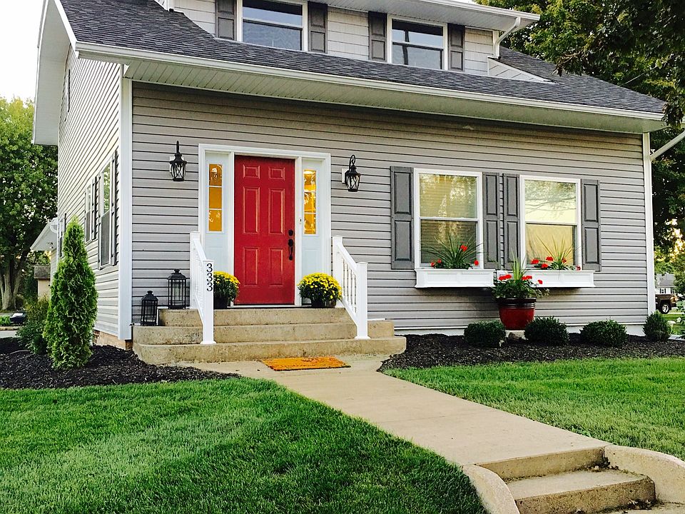 2nd image of 333 E 3rd St #St01