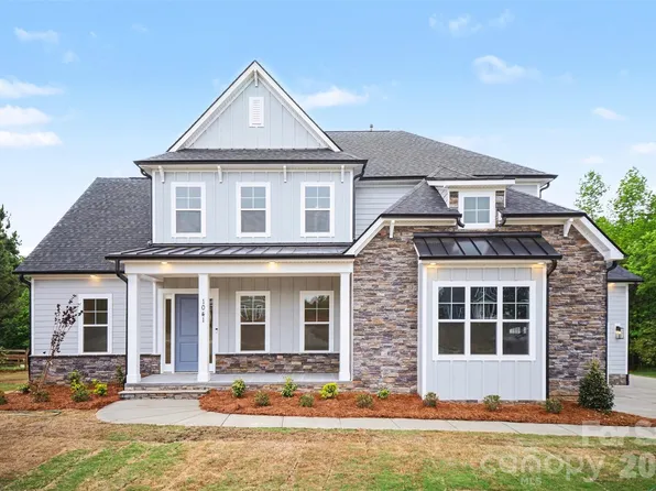 1041 Sage Pine Cir #57, Clover, SC 29710