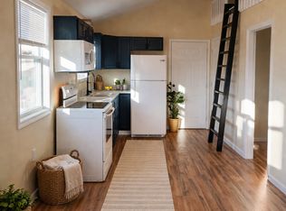 1003 W Chestnut St, La Follette, TN 37766