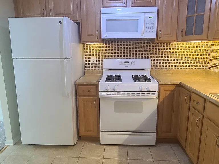 11841 Shire Ct #22 — Photo 3