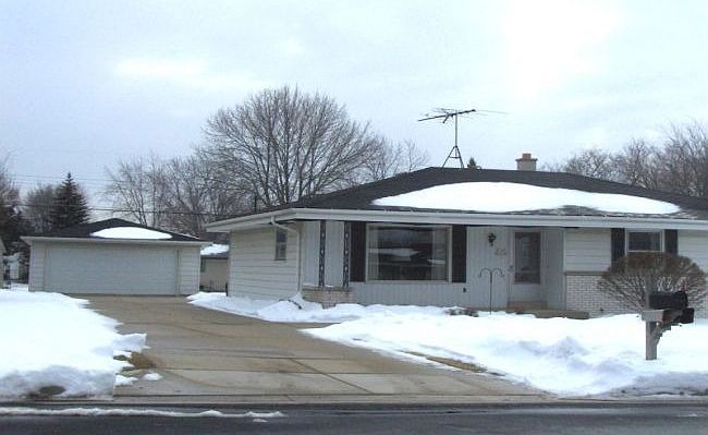 1st image of W165N9508 Lexington Dr