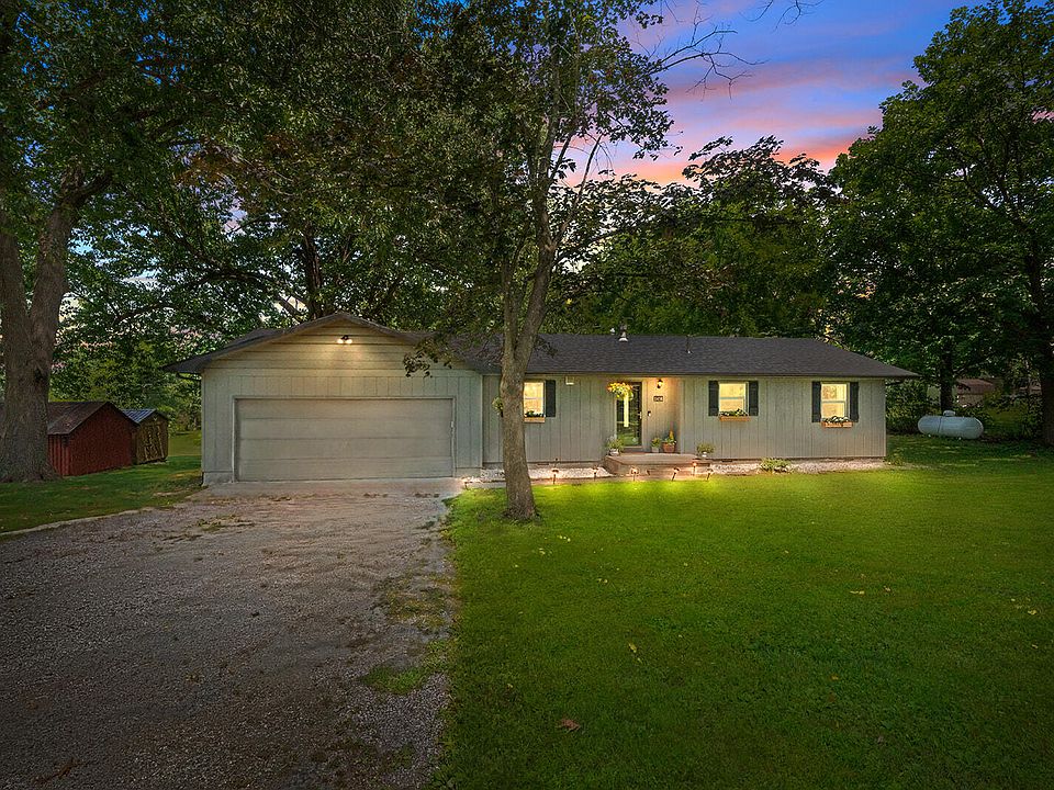 1st image of 1438 N Woodview Road