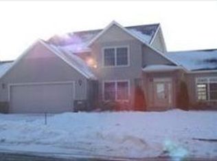 2433 Crimson Ridge Cir NW, Rochester, MN 55901