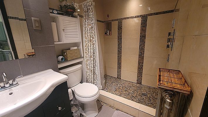 1st image of 208 Sterling St #1