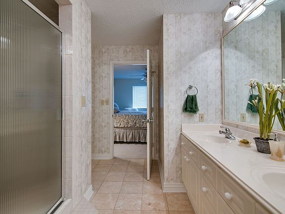 5th image of 3575 Lone Star Cir Suite 605