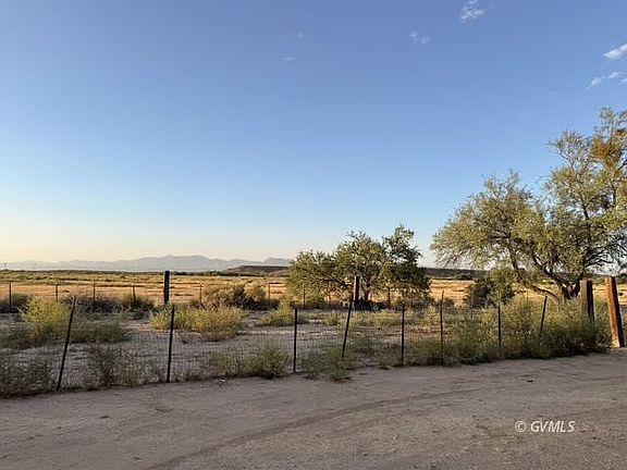 4th image of 574 W Frying Pan Rd