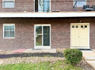 6911 Colonial Woods Dr APT 5, Saint Louis, MO