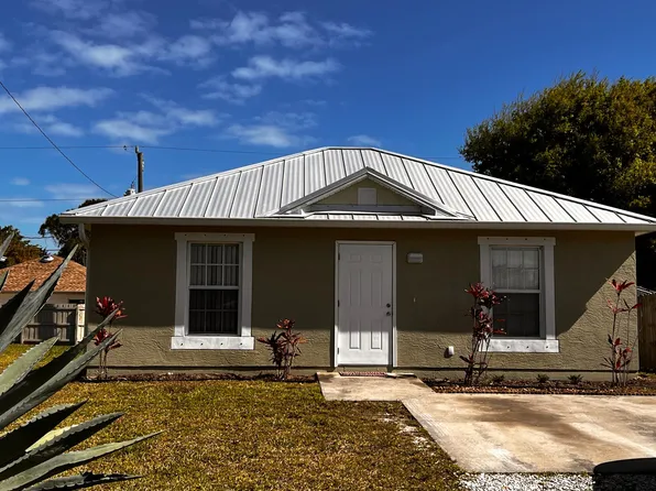 1456 25th Ct SW, Vero Beach, FL 32962