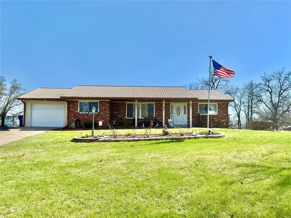 810 S School St, Desloge, MO 63601