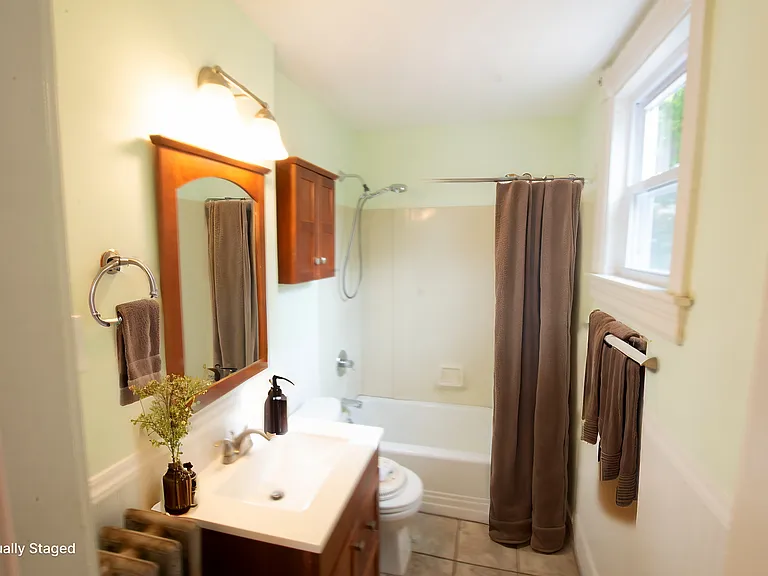 195 Sagamore St #2 — Photo 9